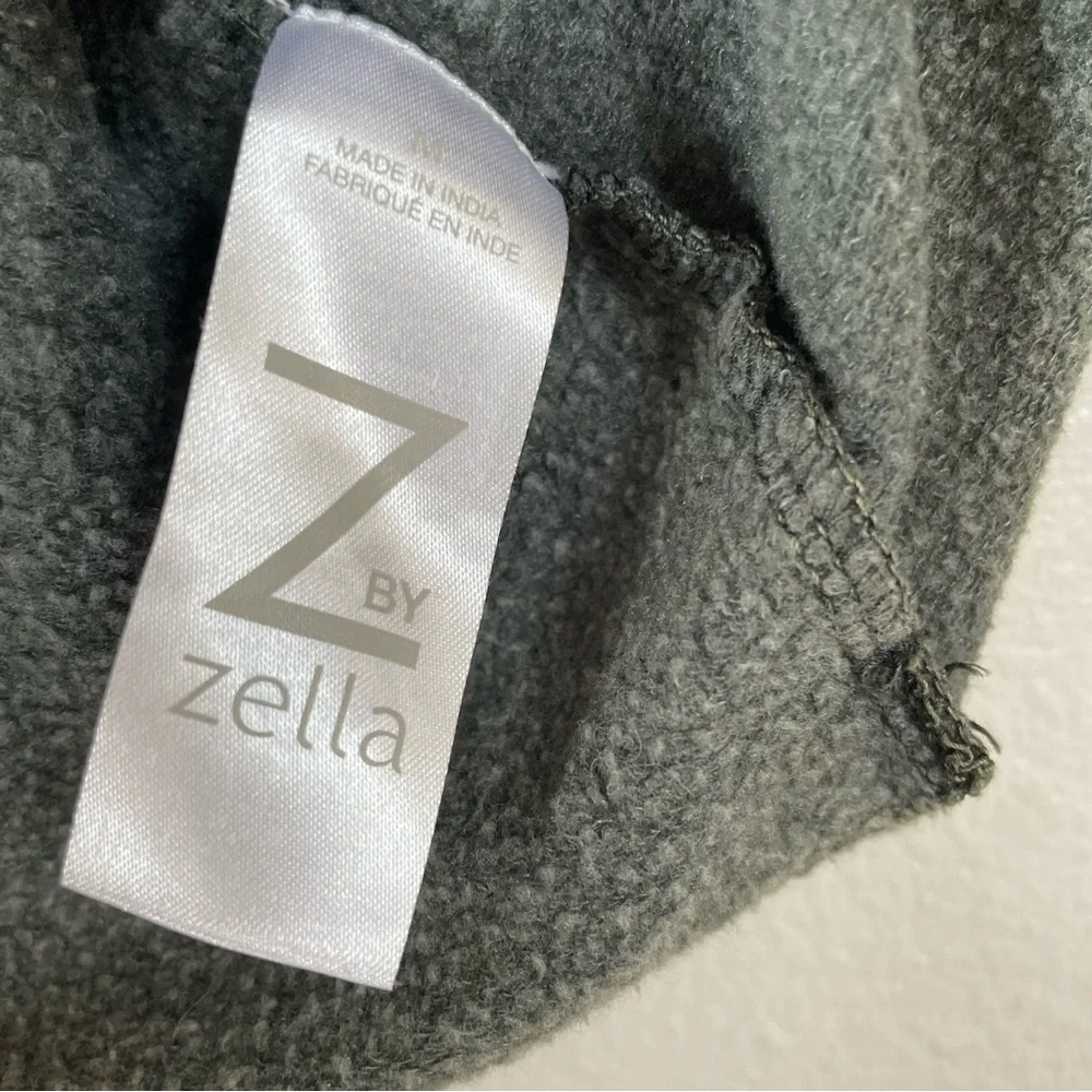 Z‎ By Zella Green Hoodie Crop Raw Edge Sweatshirt Womens Size Medium